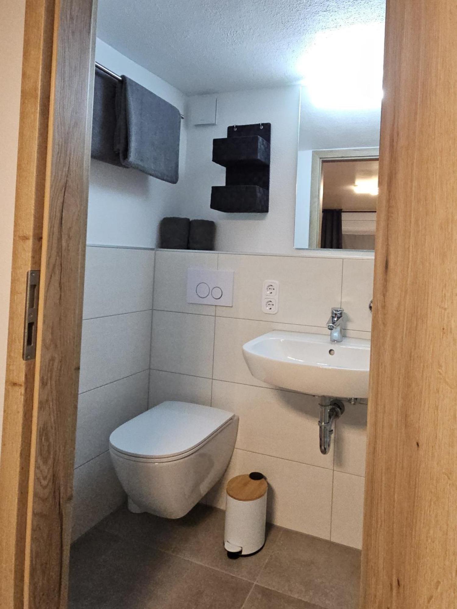 Gemuetliche Ferienwohnung Im Westerwald - "Ferienwohnung Grau" Weitefeld Exterior photo
